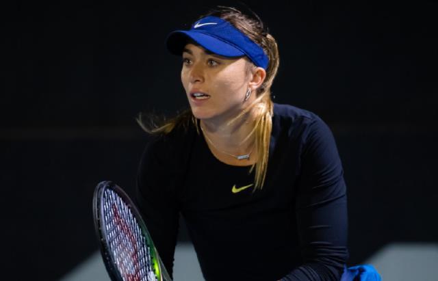 它也折射出 它也折射出