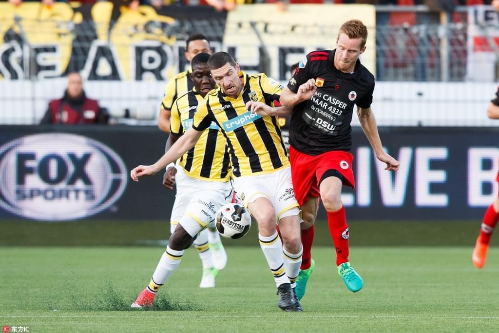 半场-杨超声精彩倒钩罗德里格传射 梅州客家暂3-1山东泰山.