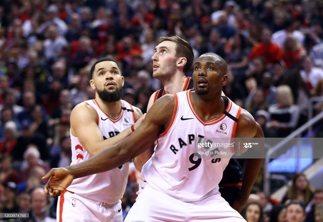 回顾：湖人轻松战胜老鹰，终结连败