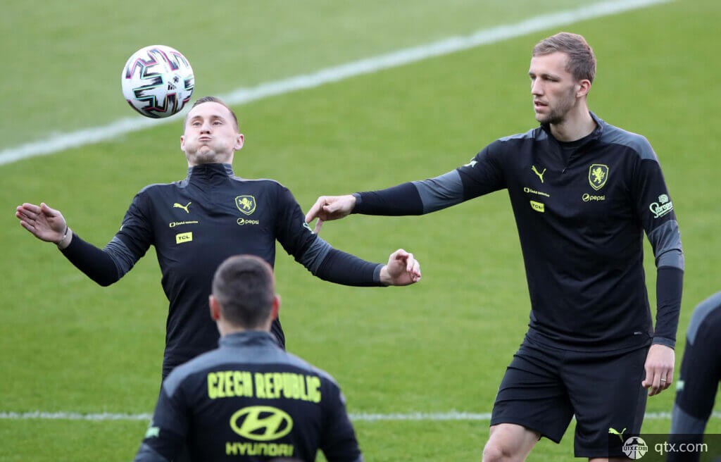 对俱乐部与 对俱乐部与